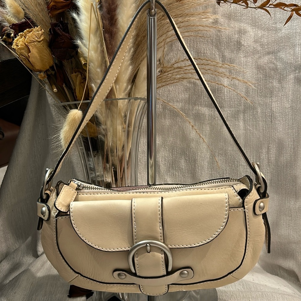 Sazaby beige Leather Shoulder Bag